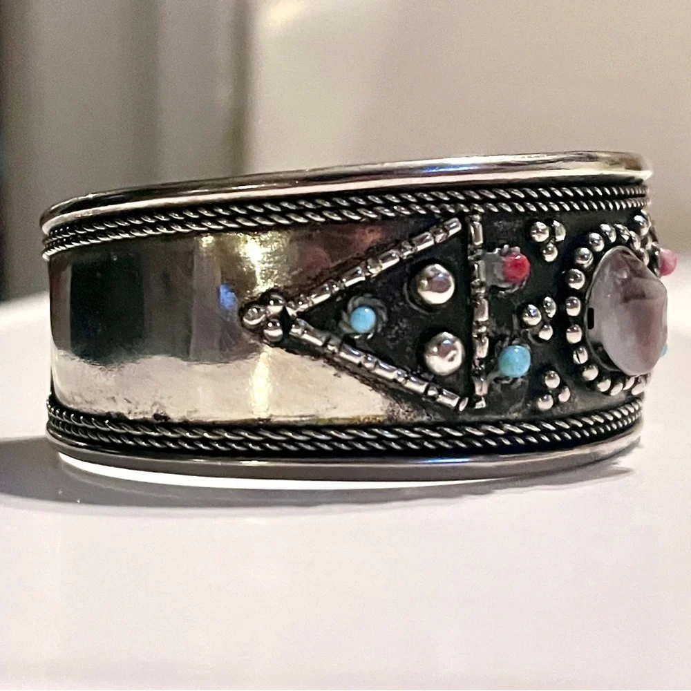 💜 Amethyst Nepali Bracelet 💜 - Picture 2 of 4